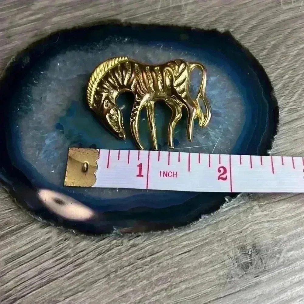 Vintage Zebra Brooch - Picture 2 of 3